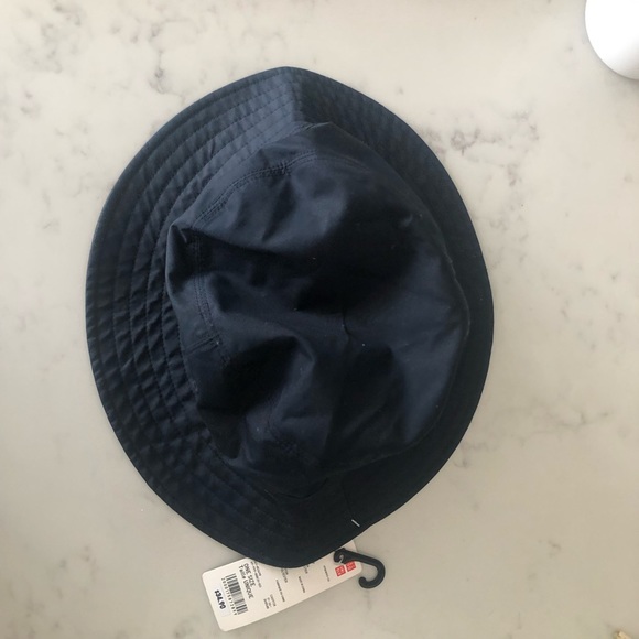 Uniqlo bucket hat - Picture 2 of 4